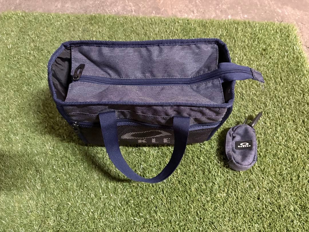<週末値下>OAKLEY キャディバッグ　ラウンド4点セット