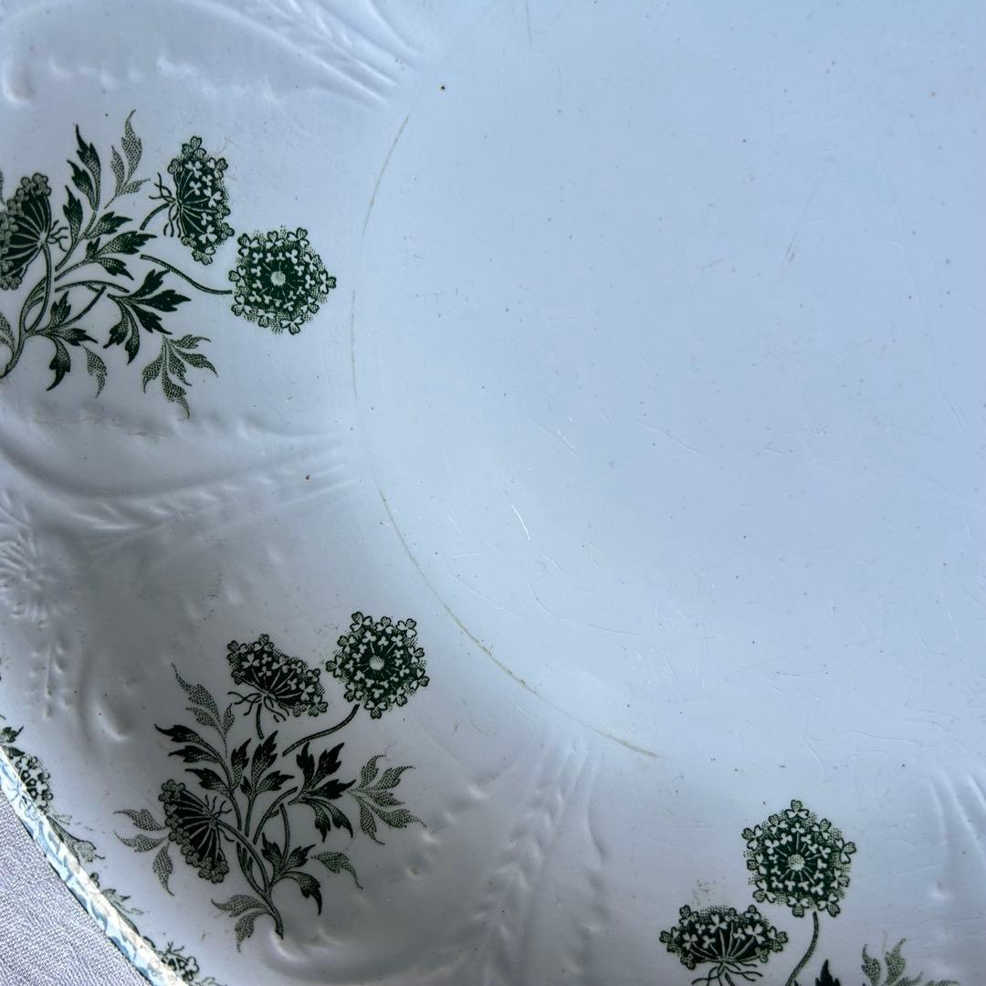 【大皿】サラダボウル　Saint amand レリーフ　モスグリーン　フランス