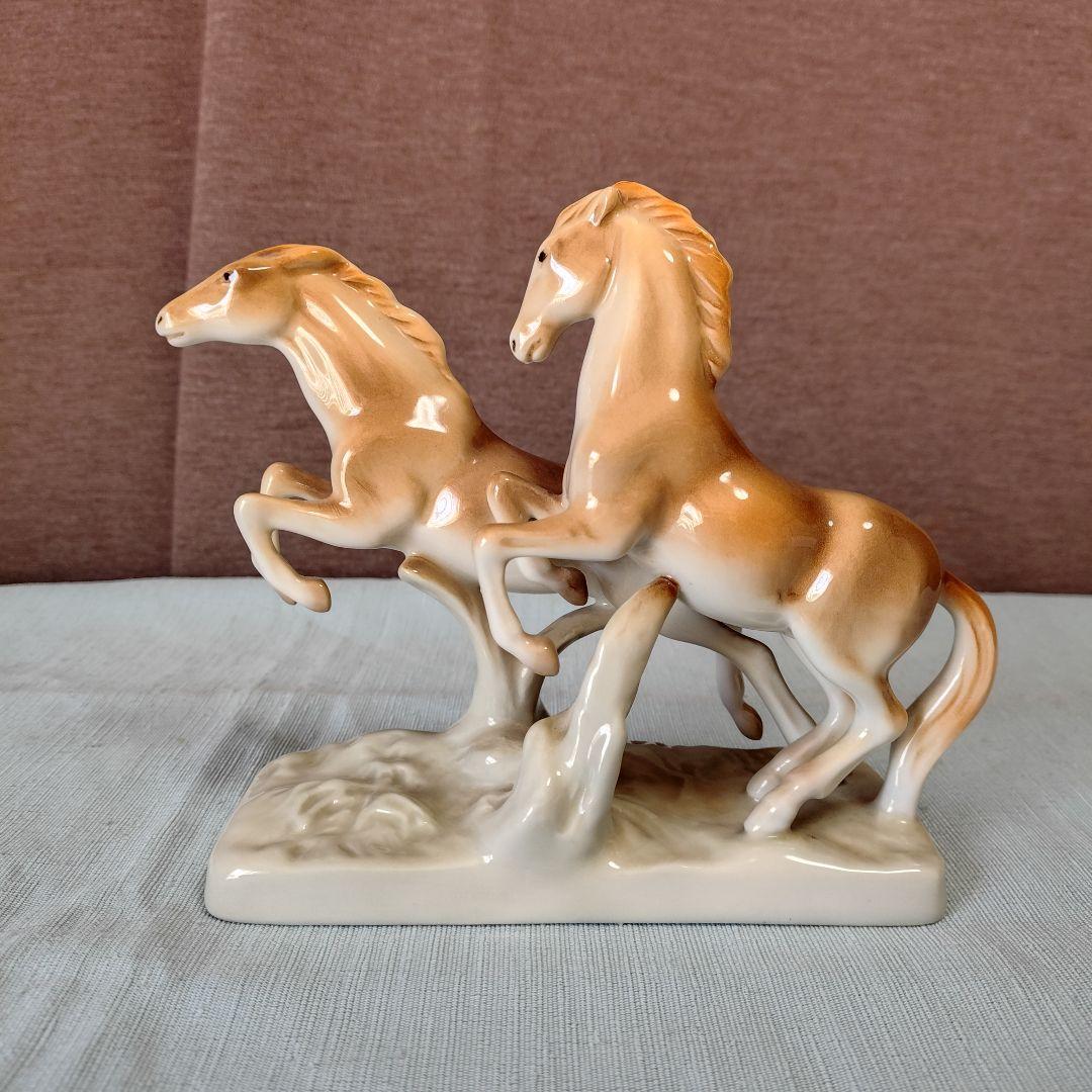チェコスロバキア/ロイヤル・ ダックス製陶器2頭の馬 置物