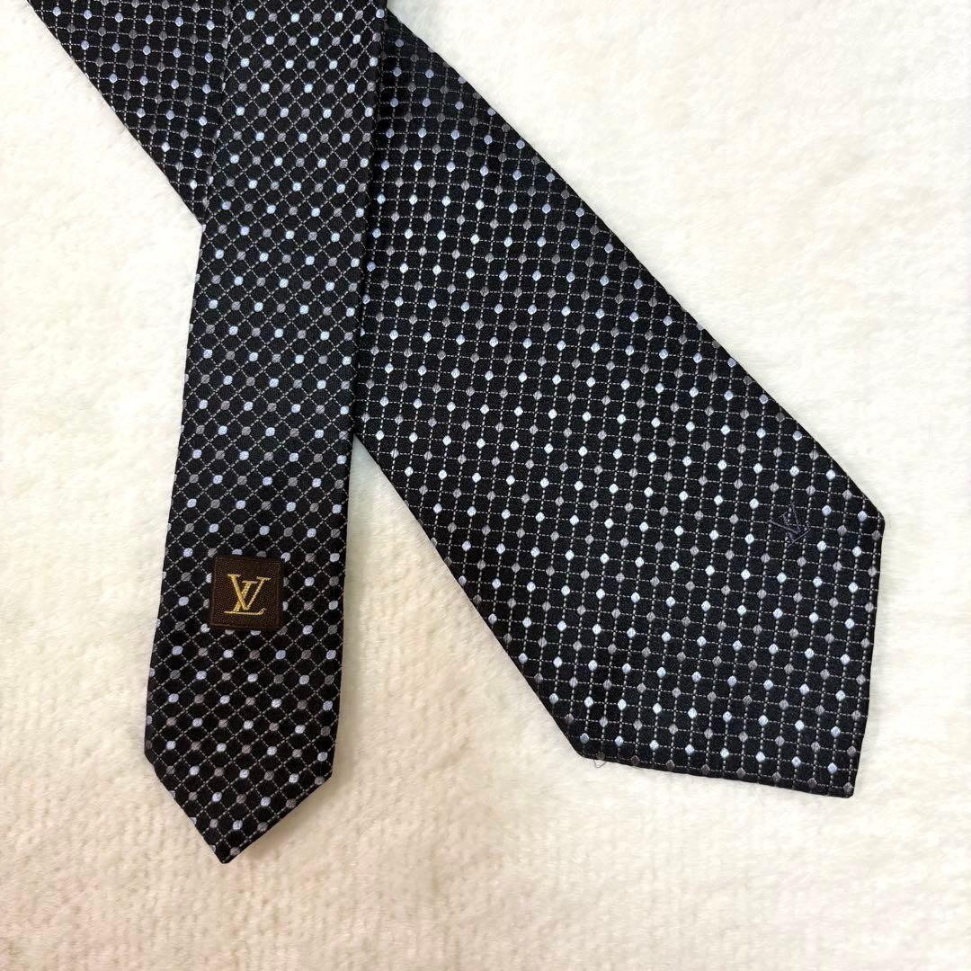 未使用級✨LOUIS VUITTON ルイヴィトン　ネクタイ　ロゴ　ブラック系