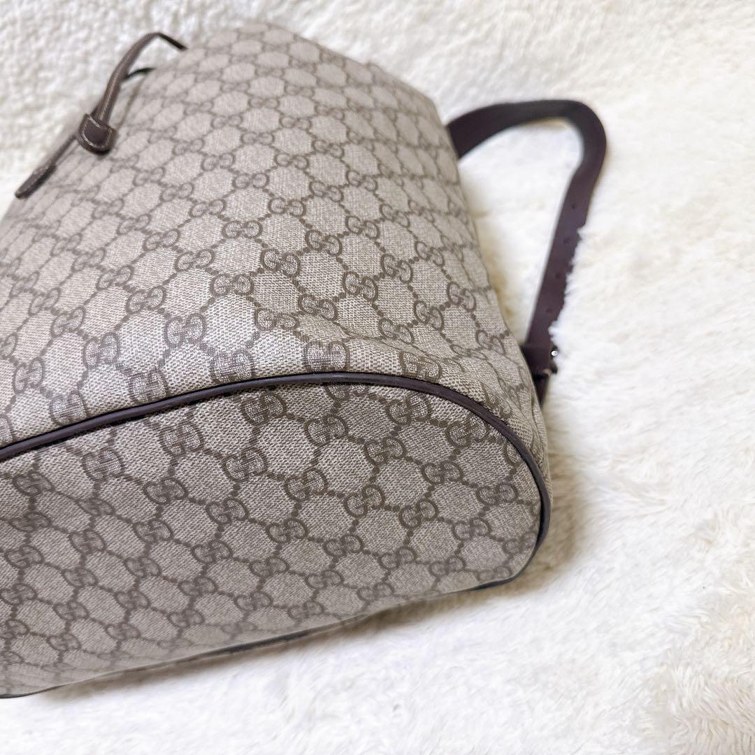 2301 希少美品✨GUCCI 大容量 リュック GG PVC 巾着型 ブラウン
