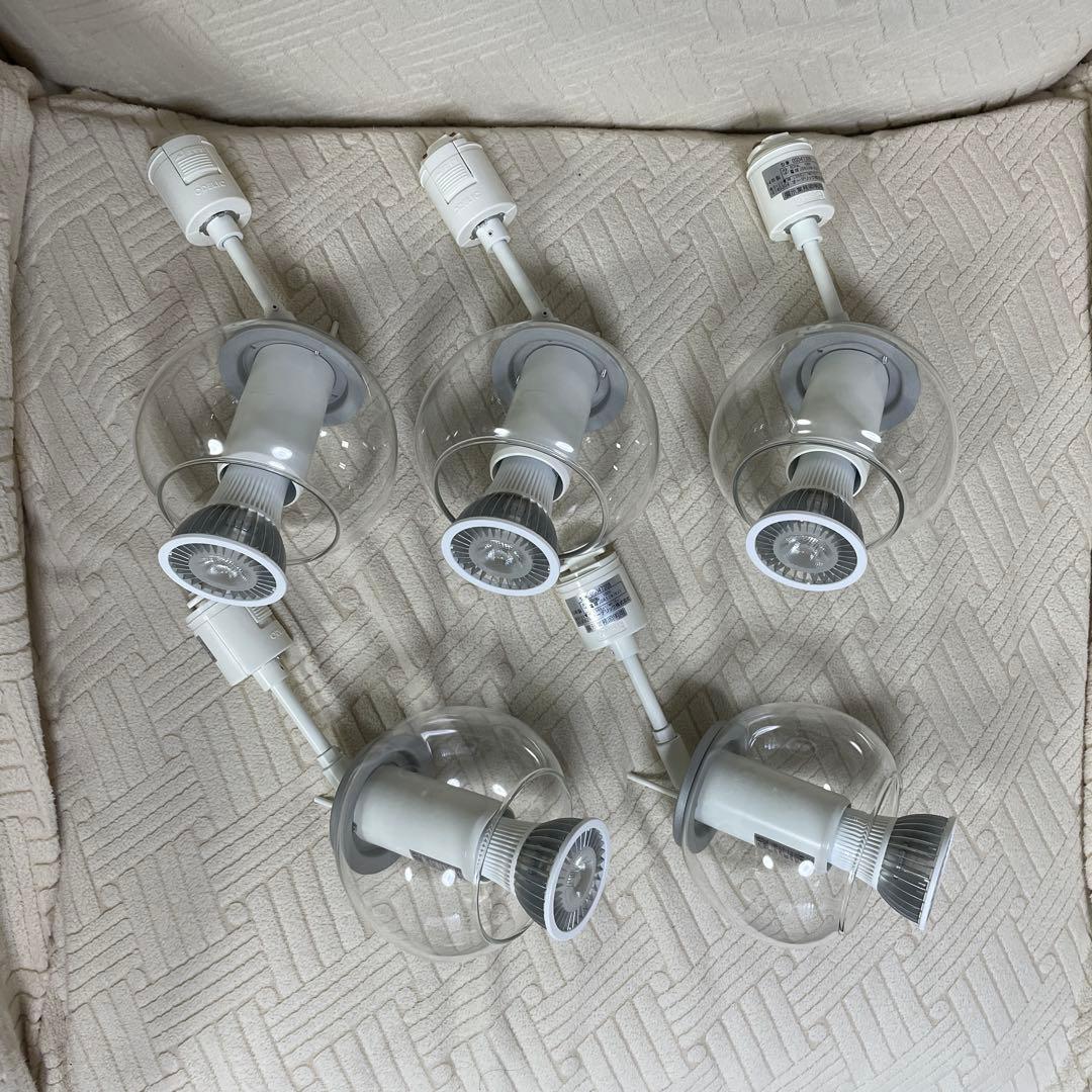 【中古】スポットライト5台　ガラスセード付き　LEDランプつき