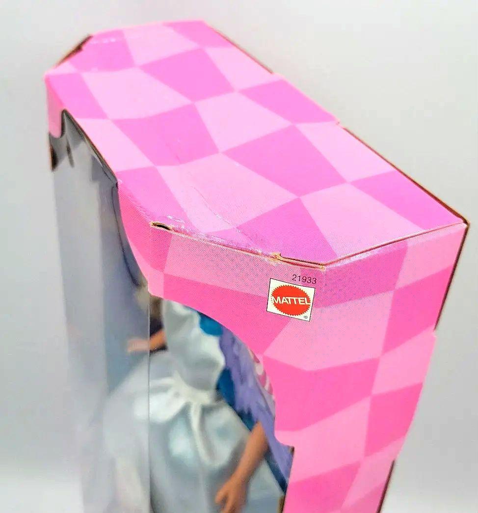 ■マテル社　ディズニークラシック　不思議の国のアリス　バービー　人形