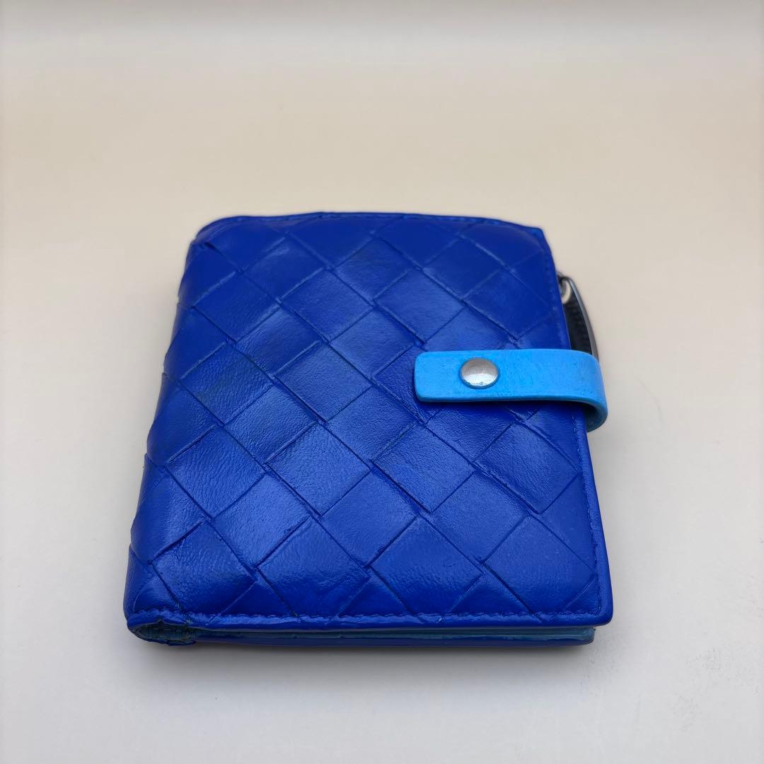 ◆正規品◆現行ボッティガヴェネタイントレチャート二つ折りサイフブルーカラー