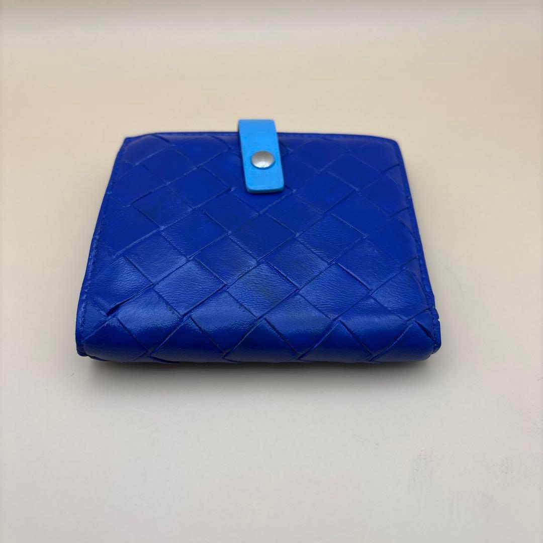 ◆正規品◆現行ボッティガヴェネタイントレチャート二つ折りサイフブルーカラー