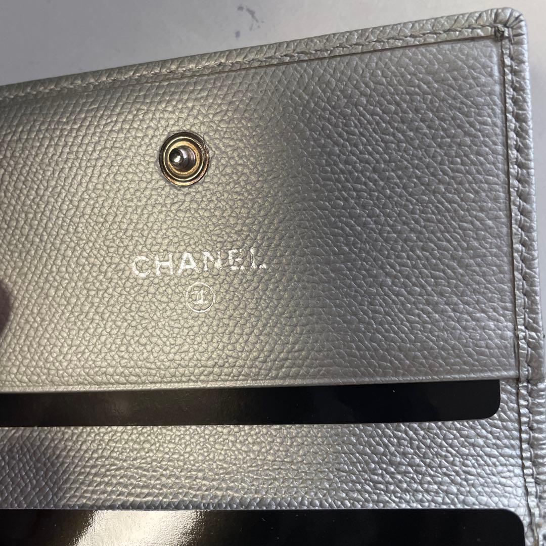 CHANEL シルバー 二つ折り財布