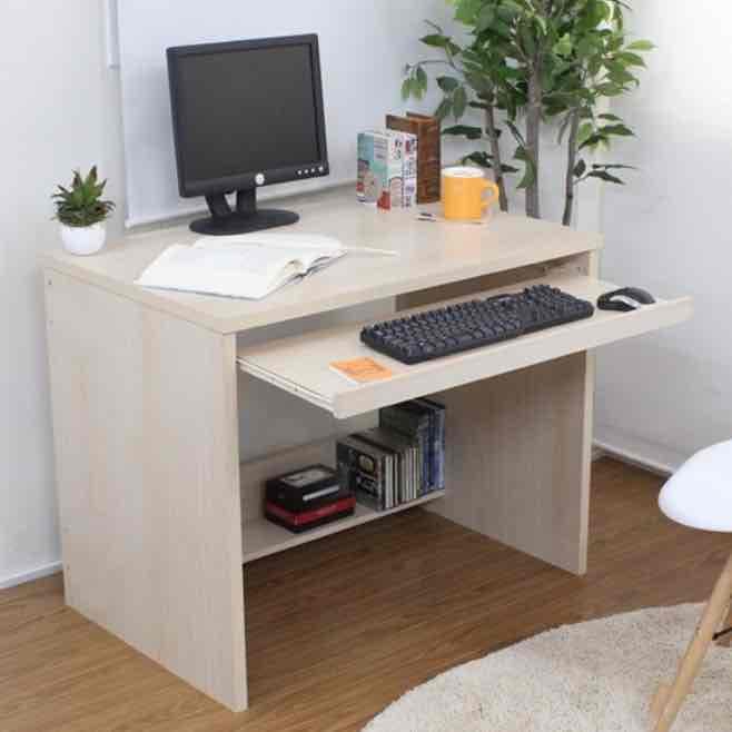 機能性も文句無し！デスクスライドテーブル