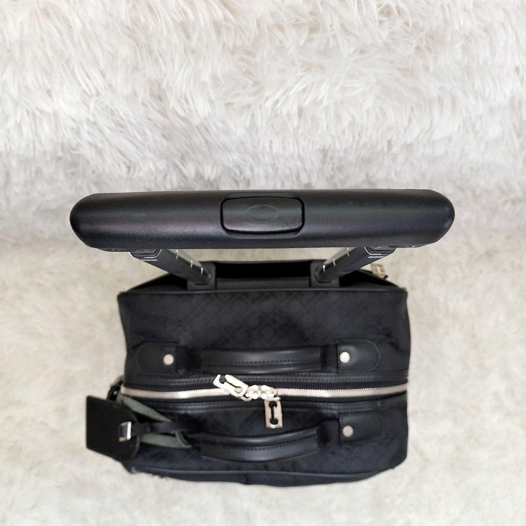 ゲラルディーニ　キャリーケース　4輪　機内持込　鍵付き　黒　ブラック