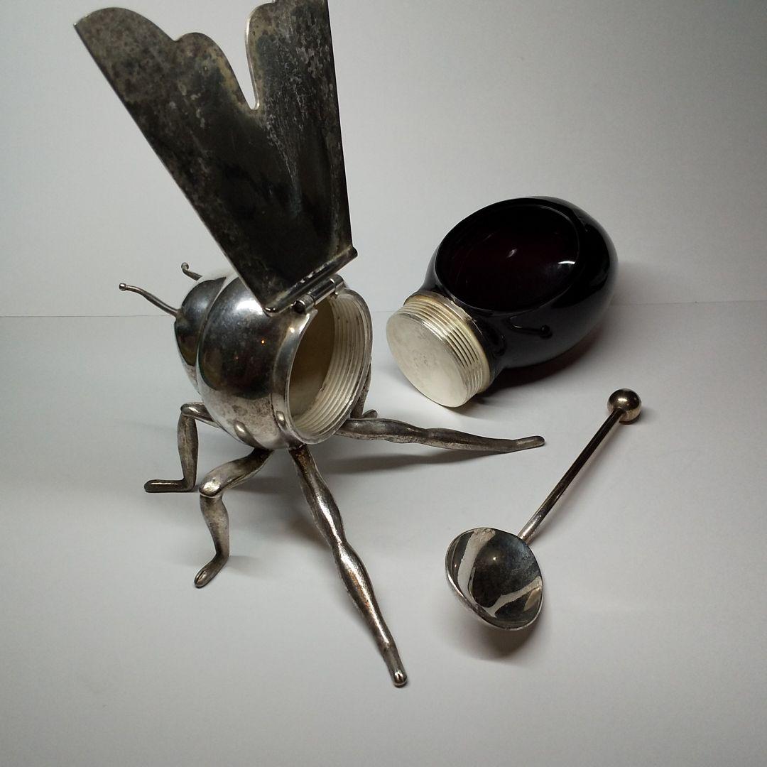 ハエがモチーフの銀製 シュガーポット