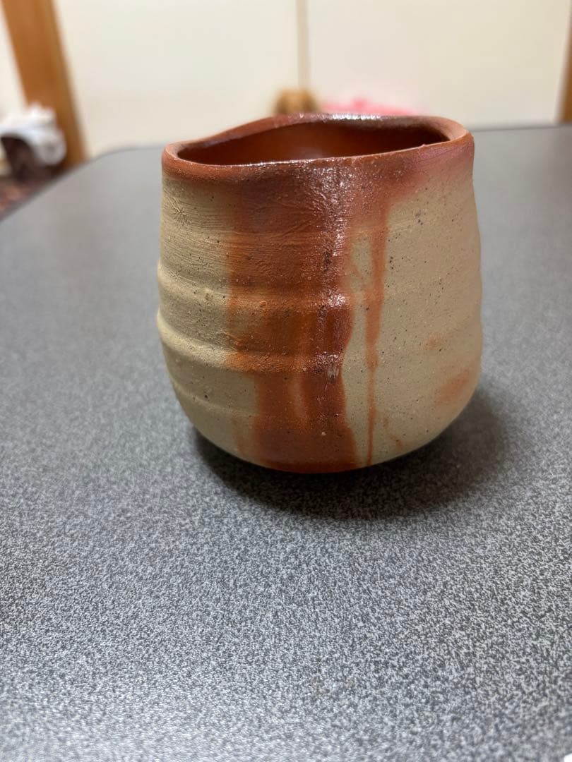 備前焼　緋襷すき　湯呑み　焼酎飲み　その他形が大変美しいお品です。