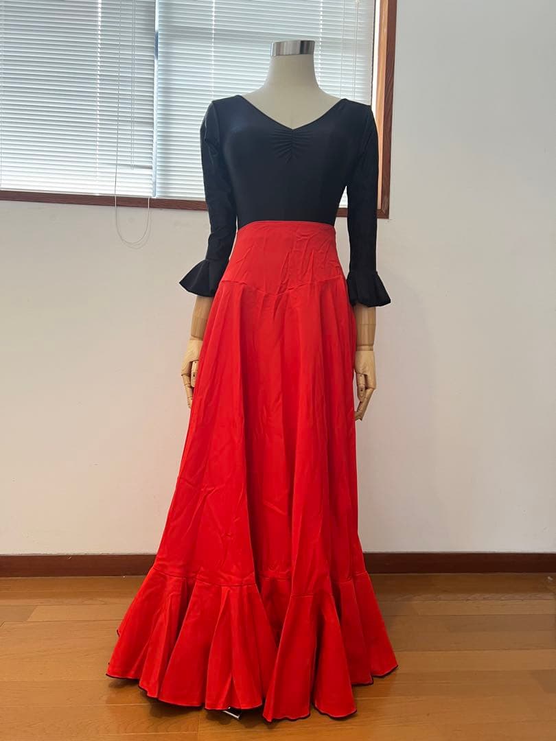 フラメンコ　靴はおまけ！Chacott 赤 フレアスカート　レオタード