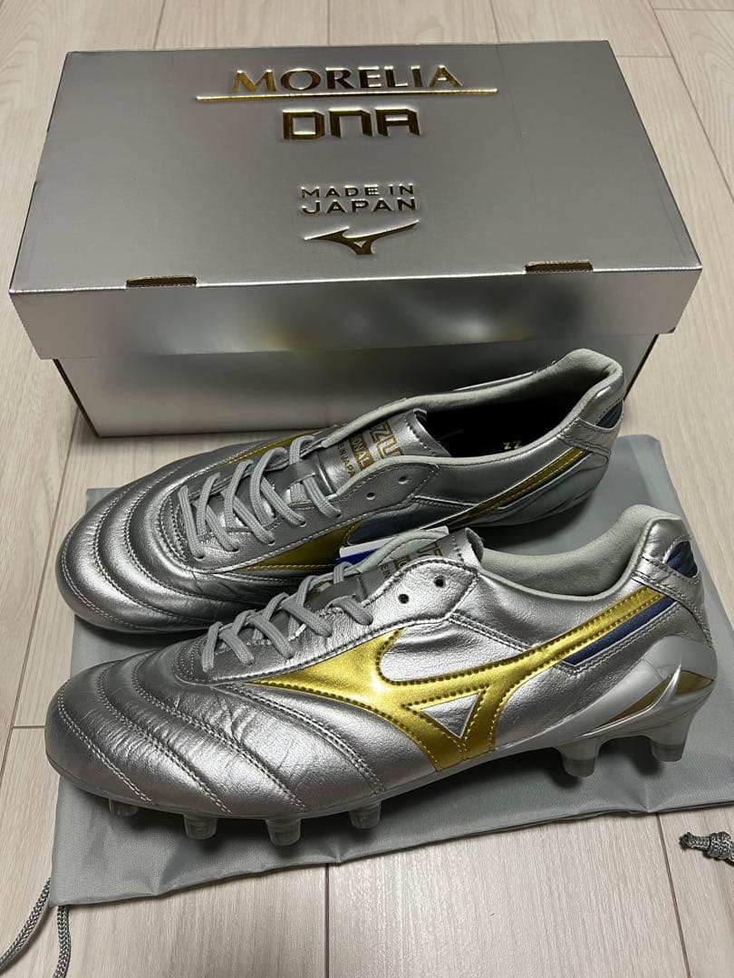 新品、Mizuno Morelia DNA シルバー/ゴールド 日本製　26.5