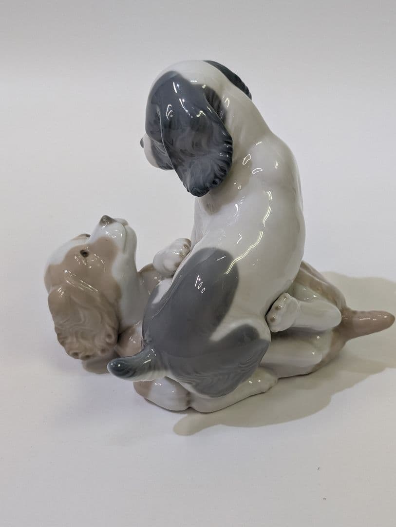 リヤドロ LLADRO NAO 戯れる子犬 フィギュリン 『いたずらっ子』仔犬