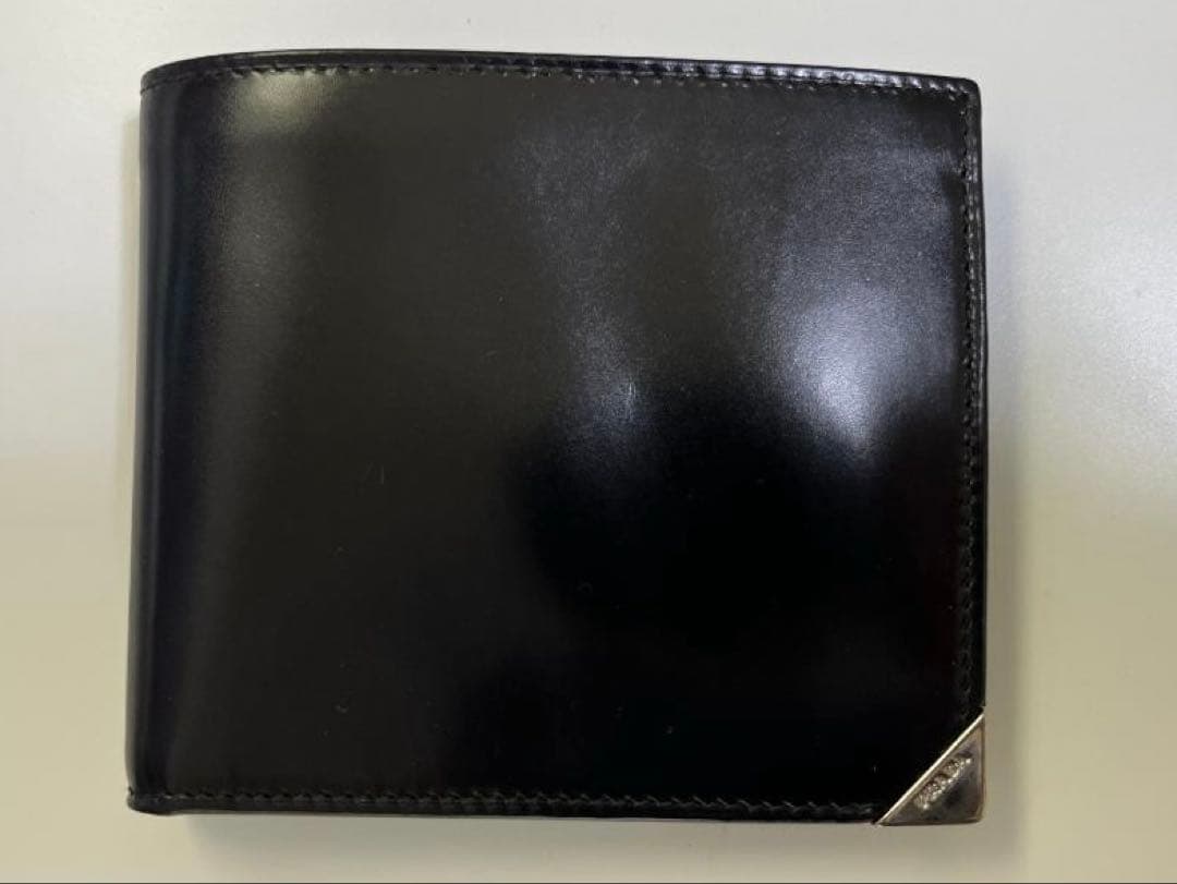 【新品未使用箱有り】PRADA VITELLO BOX　プラダ　二つ折り財布　黒