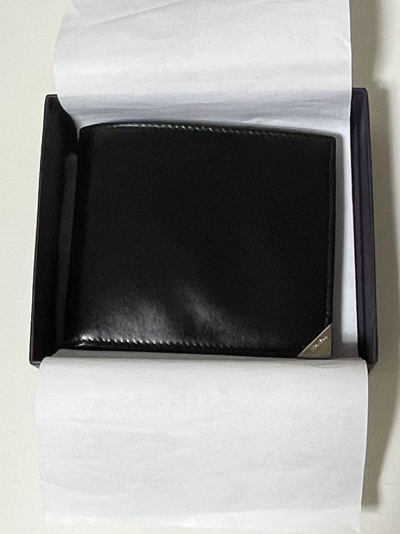 【新品未使用箱有り】PRADA VITELLO BOX　プラダ　二つ折り財布　黒
