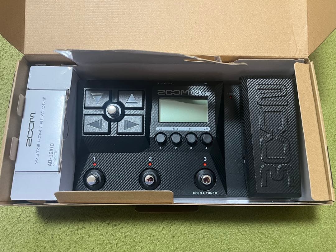 ZOOM G2X FOUR ギターエフェクター 新品未使用