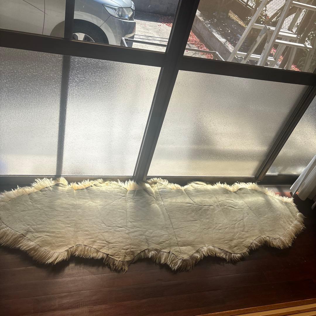 ムートン　ラグ　敷物　シープスキンマット　クリーム色 羊毛ラグ 長方形