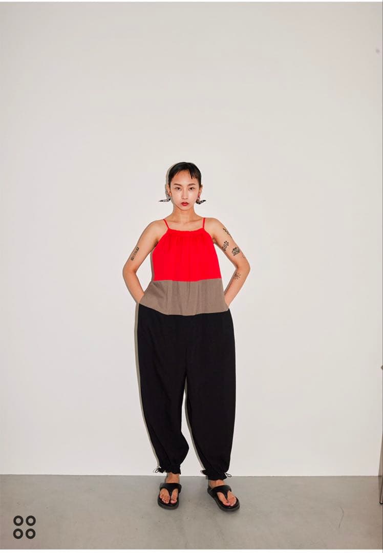 サロペット・オーバーオール・オールインワン OMMO VOLUME HEM GATHER ALL IN ONE