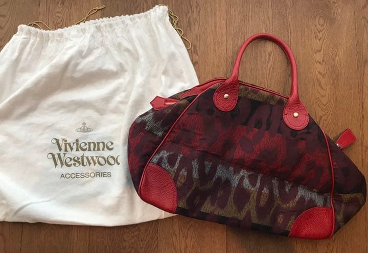 ヴィヴィアンウエストウッド（Vivienne Westwood）バッグ 赤
