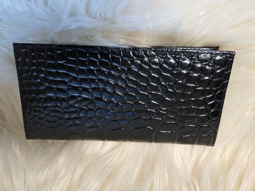 皇居限定のクロコダイル型押し長財布。