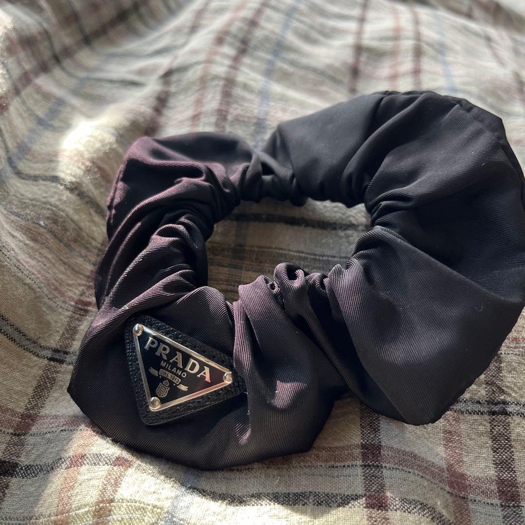 PRADA RE-NYLON シュシュ