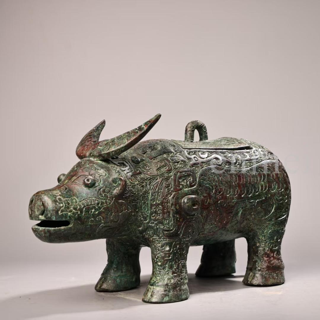中国古美術・珍品旧藏・青銅器 牛尊 彫刻銘文入・高浮彫錾刻・純銅・置物・風水開運