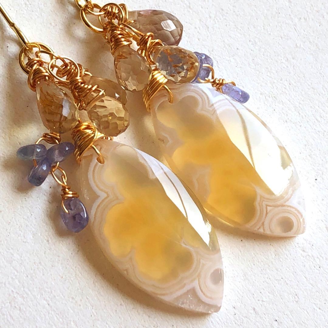 天然石♡レア♡大輪お花模様ホワイトアイアゲートのピアス14kgf