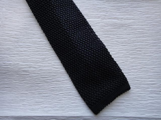 MARINELLA マリネッラ　ニットタイ シルク100% ネイビー