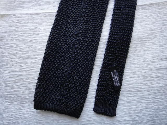 MARINELLA マリネッラ　ニットタイ シルク100% ネイビー