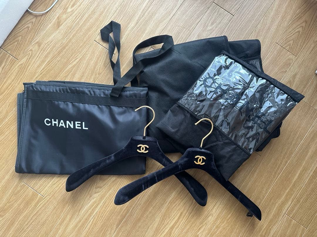 CHANEL ガーメントケース, ハンガー×2, 服カバー×2