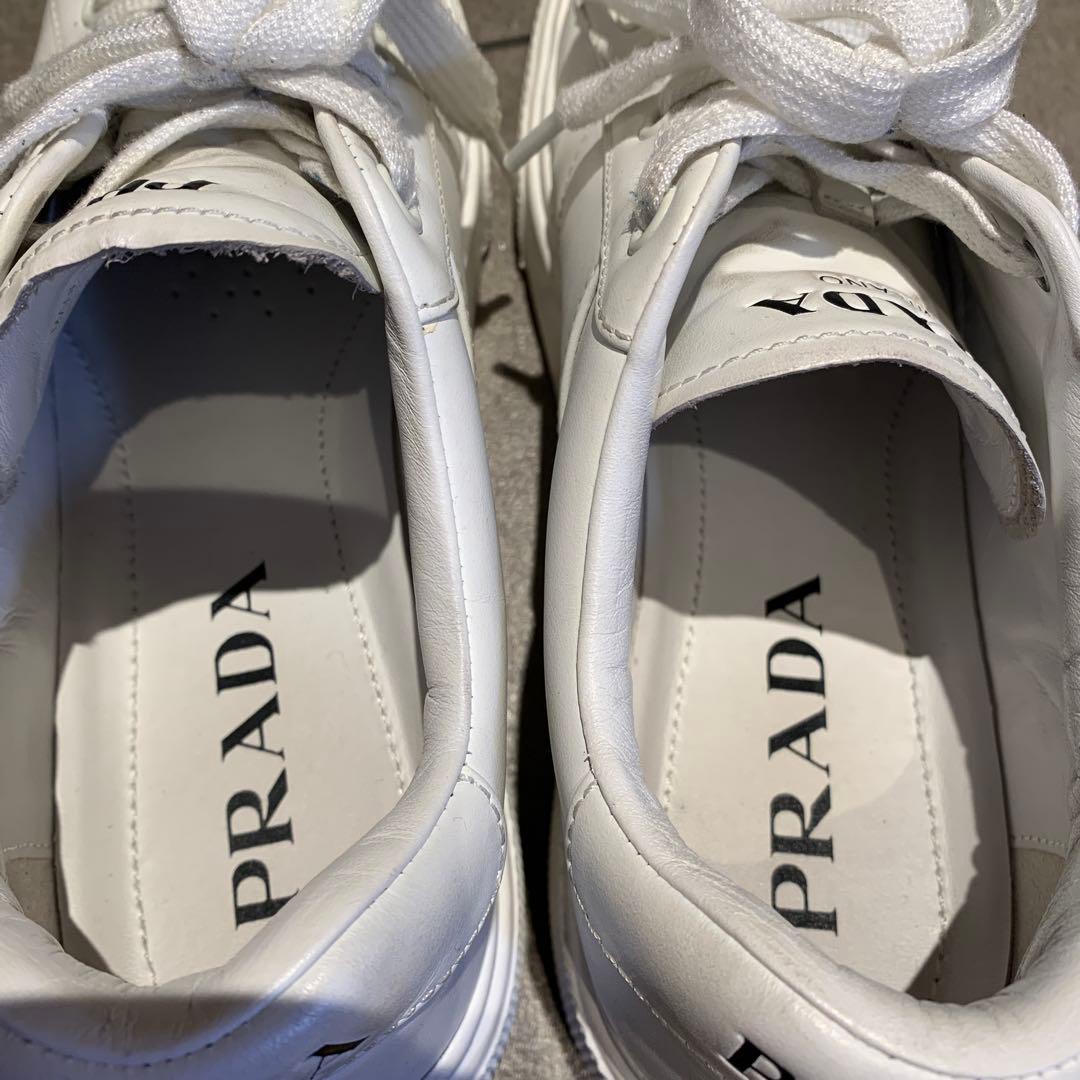 PRADA ホワイトスニーカー　37サイズ（23.5センチ）　箱あり