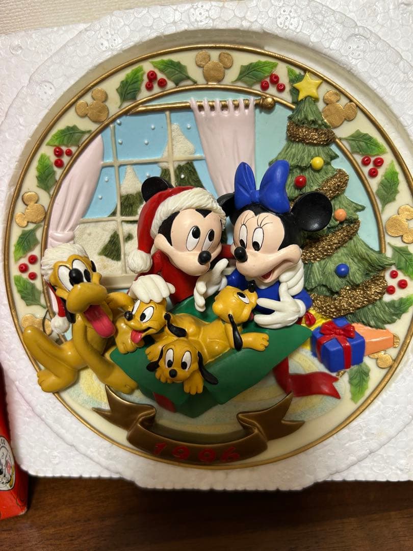 ☆ディズニー　エネスコ　アメリカ ミッキー クリスマス　3Dプレート 1996