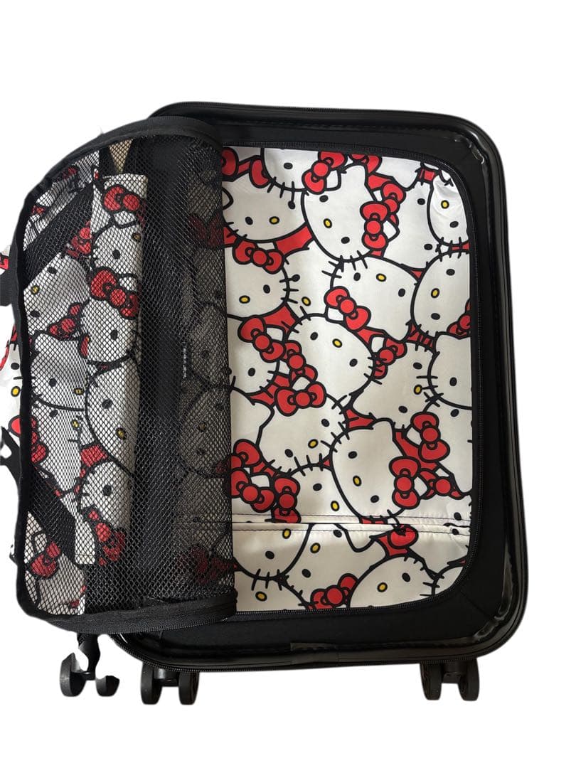 ハーシェル　ハローキティ　サンリオ　キャリーケース　限定　コラボ　旅行　キティー