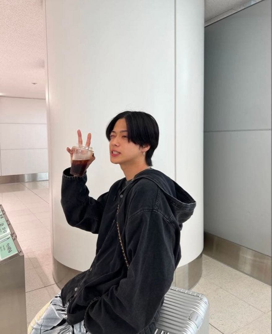 コムドットやまと着用　diesel D-Dewny-Hood