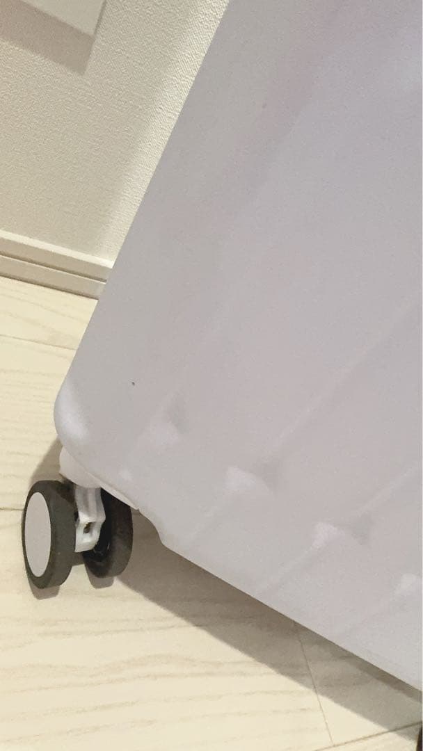 スーツケース　パステルラベンダー色