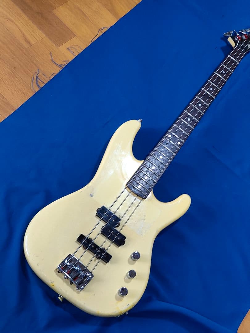 最終値下げAlnico AMICDシリーズ イエローベース 4弦