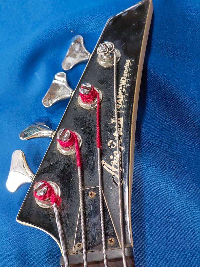 最終値下げAlnico AMICDシリーズ イエローベース 4弦