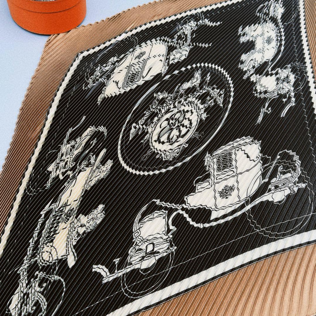 エルメス★極美品・箱付き★エクスリブリス★プリーツカレ★カレ90