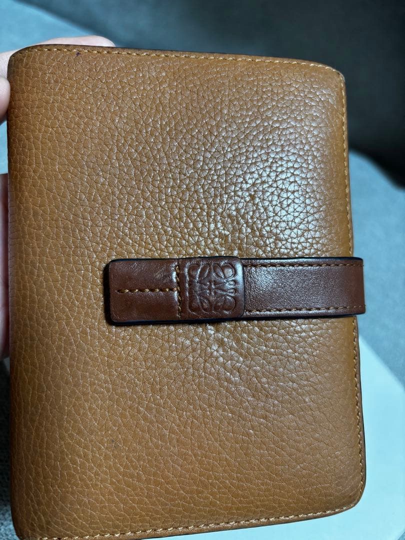 LOEWE 二つ折り財布 ブラウン