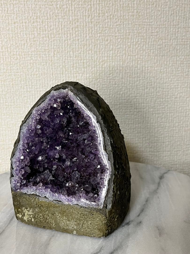 【天然石】アメジストドーム 紫水晶 ジオード 原石 パワーストーン　1,208g