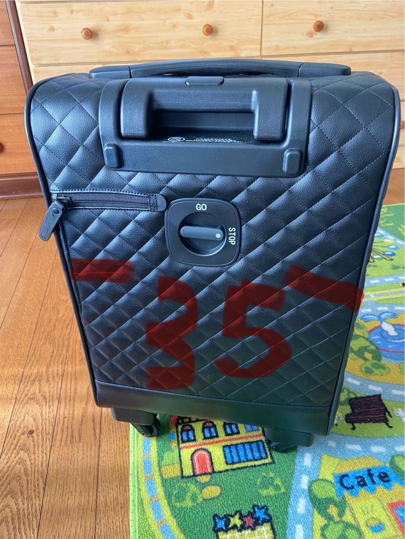 極美品マダムヒロコキルティング加工キャリーケースリアンブラック