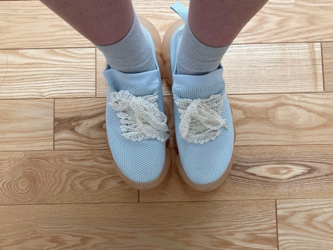 グラウンズ　スニーカー