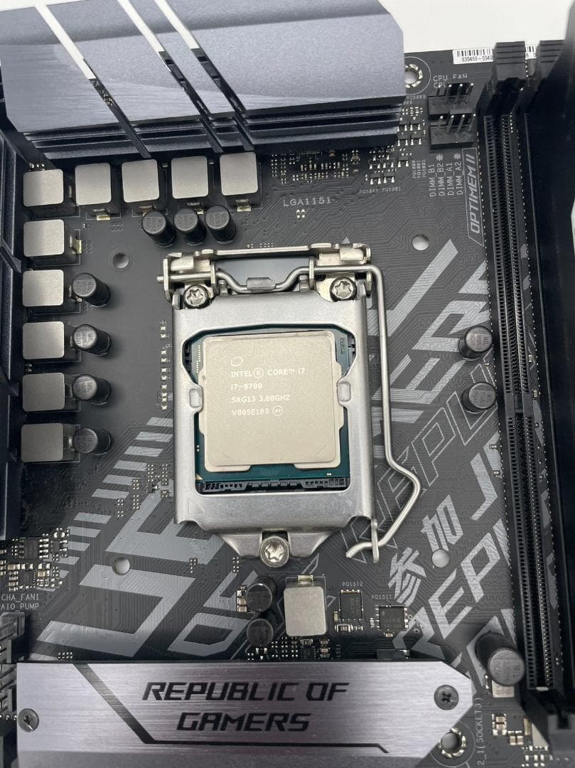 ROG CPUとマザーボードとメモリーのセット ROG i7 9700 32GB