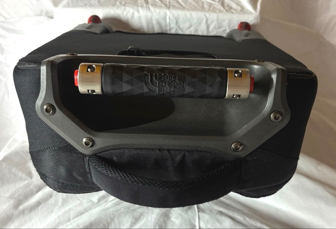 ノースフェイス キャリーケース オーバーヘッド　35L 機内持込可