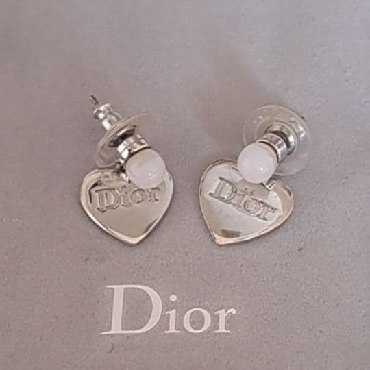 バレンタインSALE ディオールピアス ハート ロゴパール シルバー 美品