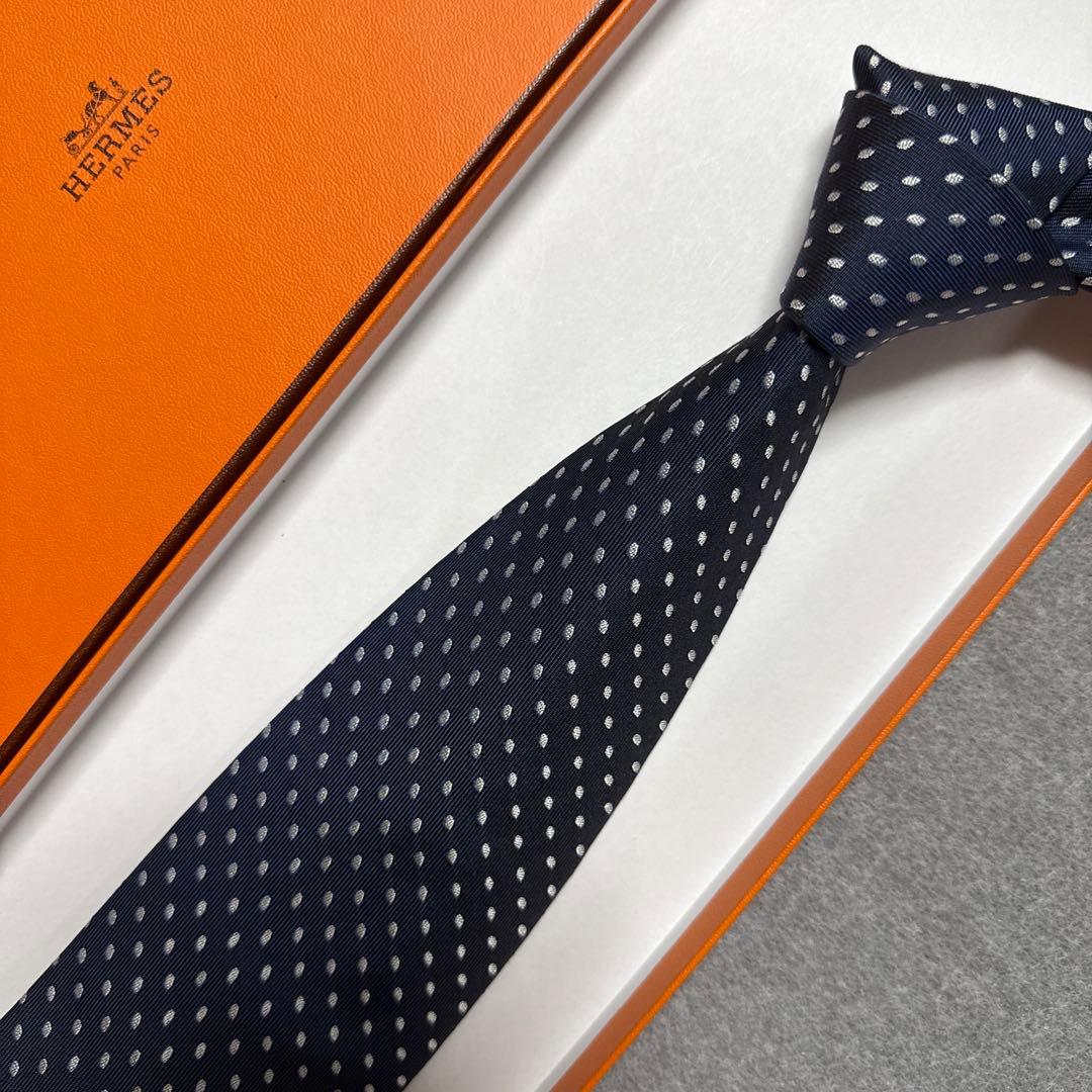 極美品　エルメス　ネクタイ　紺　ドット　シルクジャガード