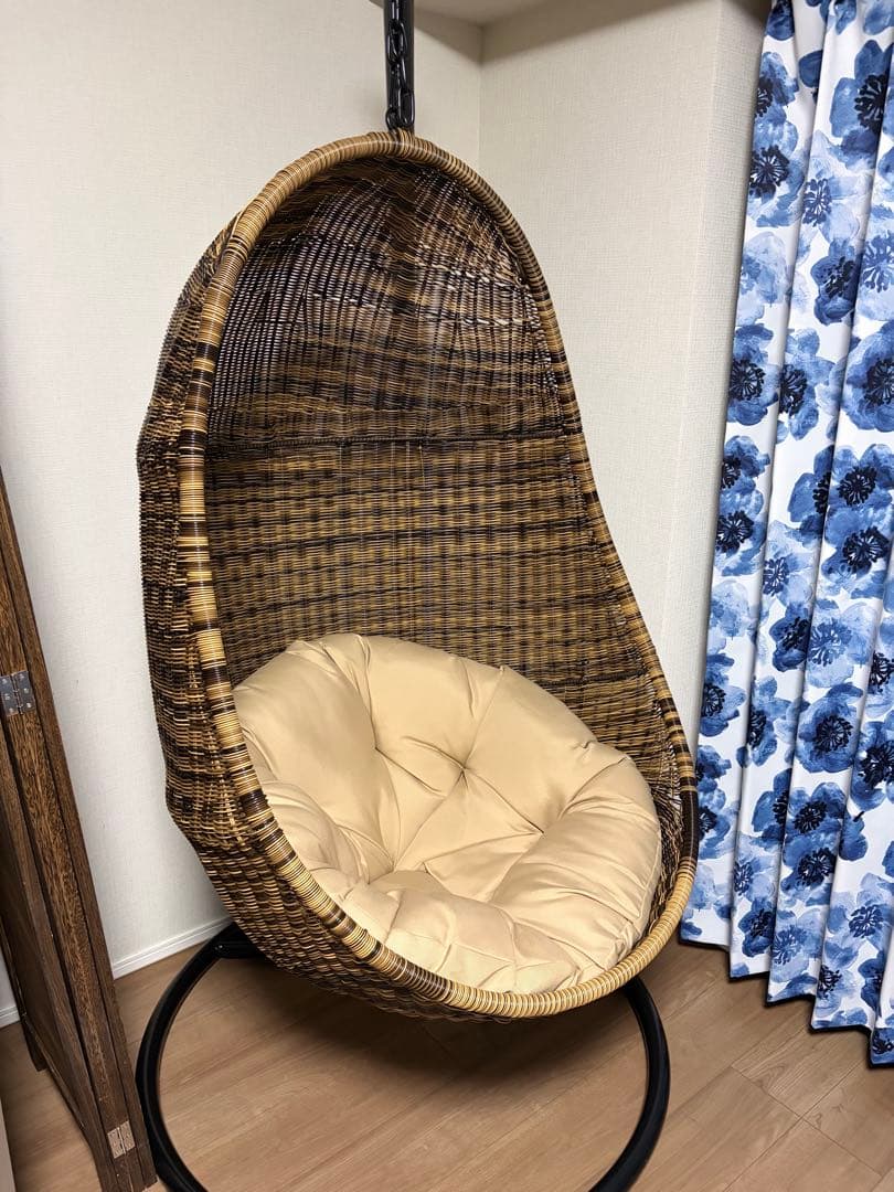 ハンギングチェア 卵型 クリーム色クッション