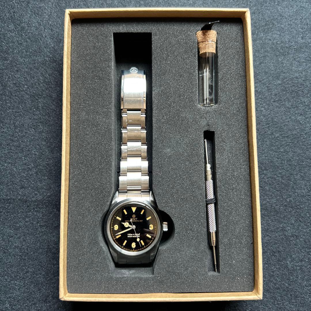 WMT ブラックアナログ時計