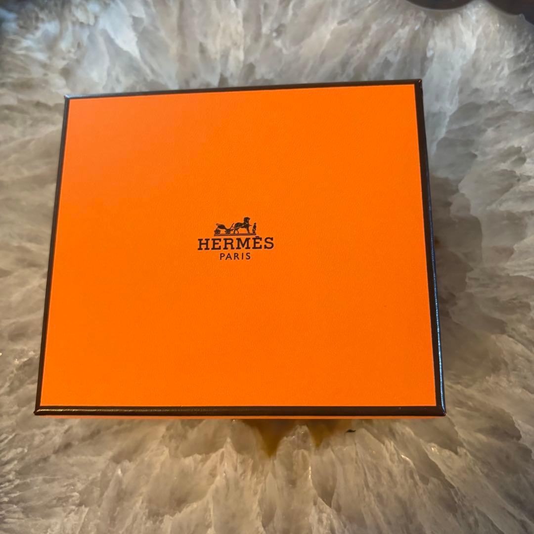 【新品貴重】HERMES Glenan コンパクトウォレット　エトープ　ゴールド