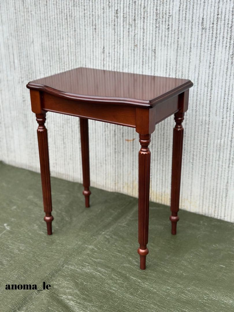 【サイドテーブル】UNIVERSAL　ユニバーサル　ナイトテーブル　花台　飾り台